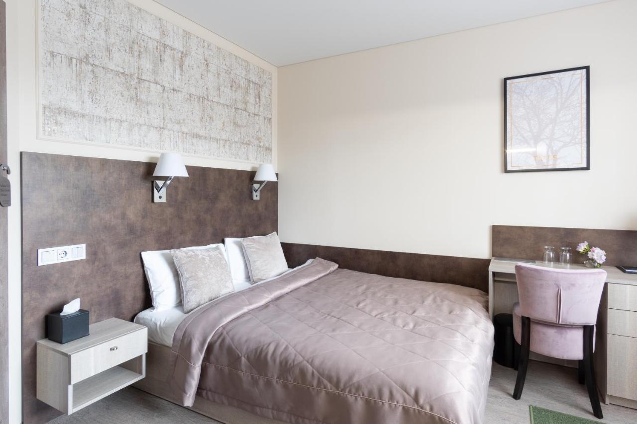Lavender Inn Guest House Viesvenai Екстер'єр фото