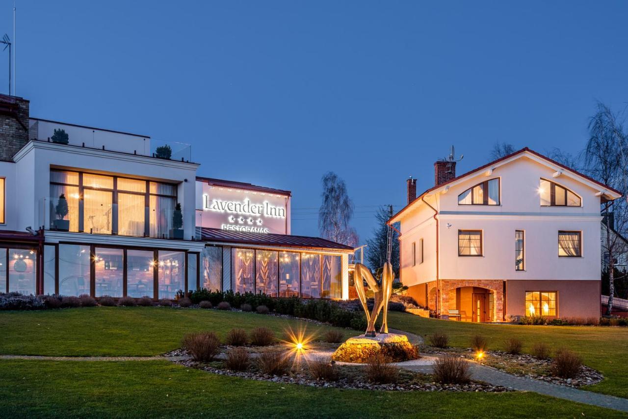 Lavender Inn Guest House Viesvenai Екстер'єр фото