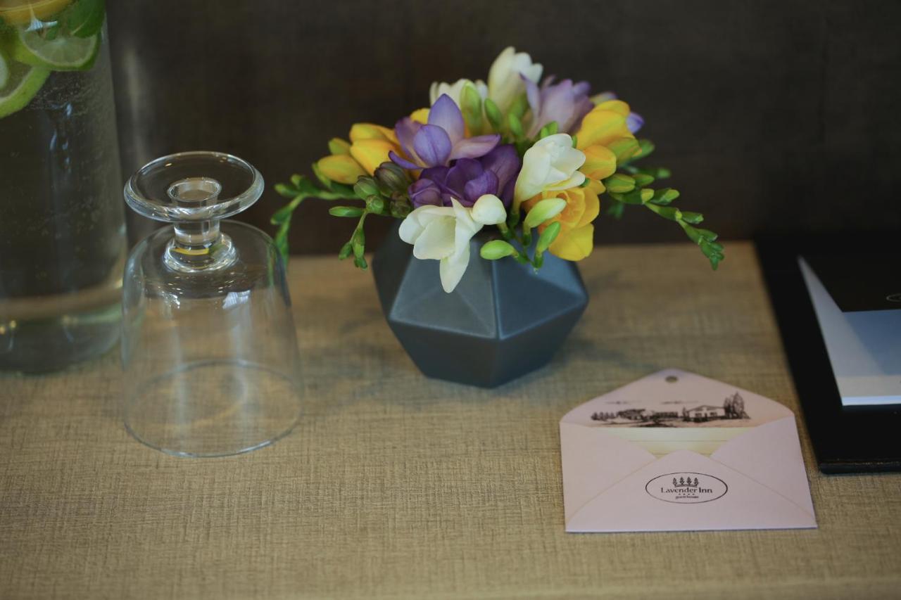 Lavender Inn Guest House Viesvenai Екстер'єр фото